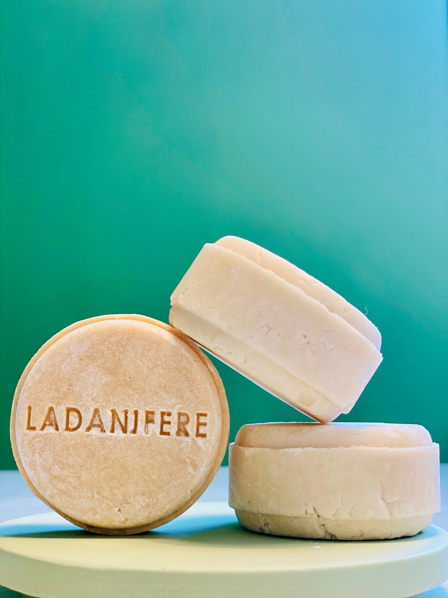 Oat Protein & Palmarosa Shampoo Bar  with Vitamin B5 & Chamomile